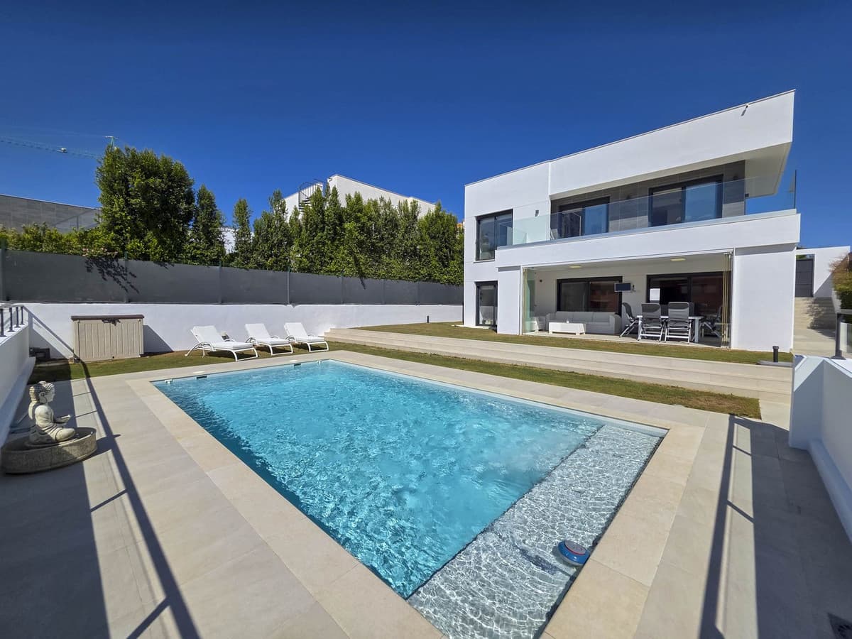 Detached Villa in La Duquesa — photo 3 of 10