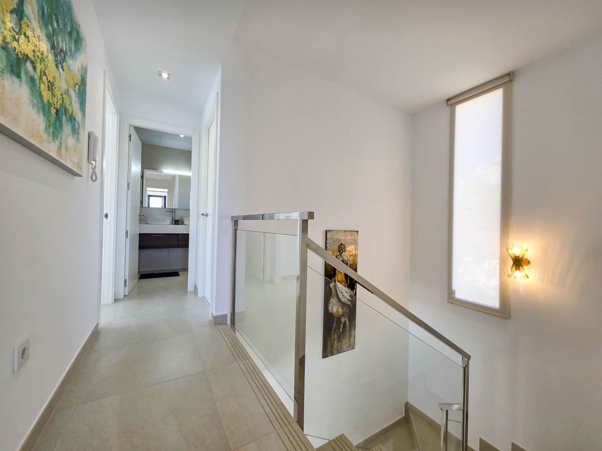 Detached Villa in La Duquesa — photo 10 of 10