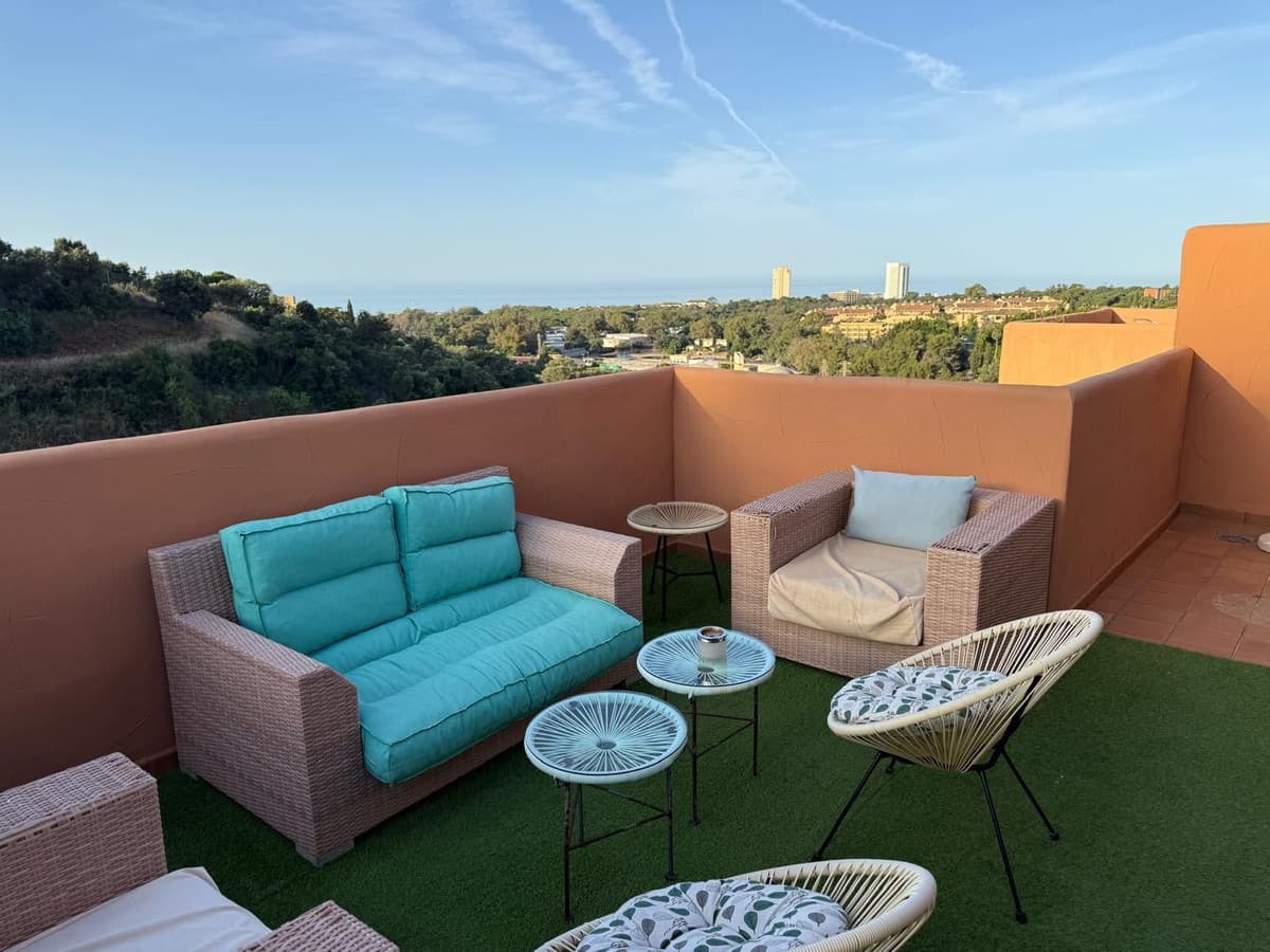 Penthouse Duplex in Elviria — photo 4 of 10