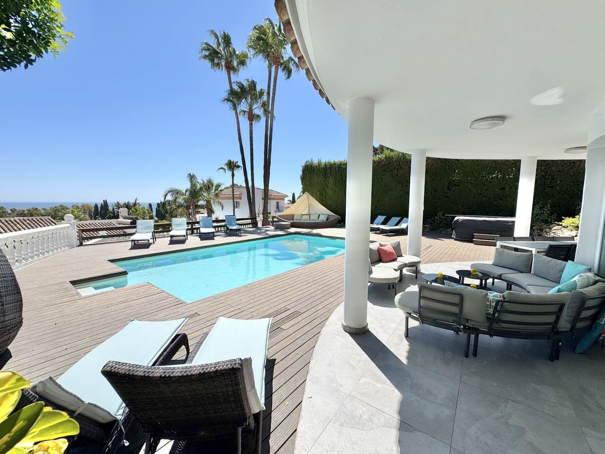 Detached Villa in La Cala de Mijas — photo 1 of 10