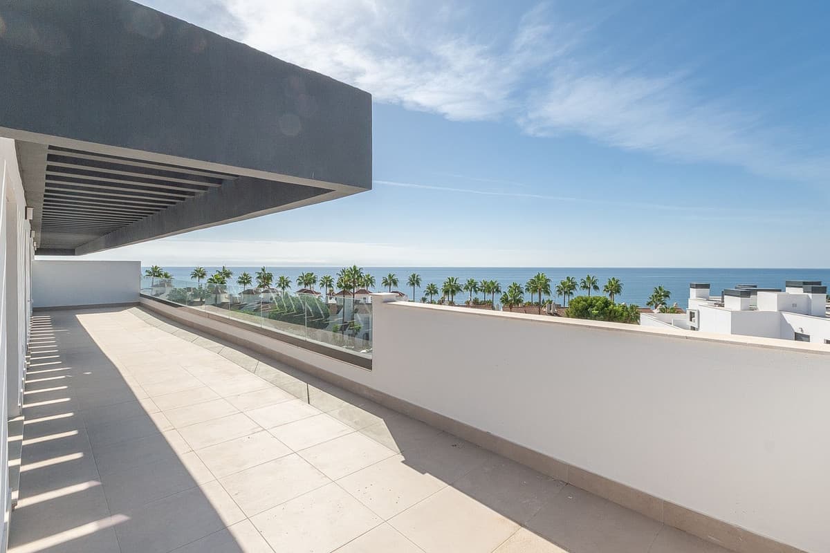 Penthouse in El Chaparral — photo 2 of 10