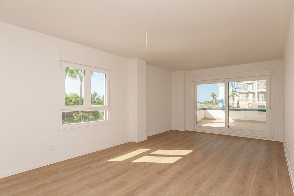 Middle Floor Apartment in El Chaparral — photo 3 of 10