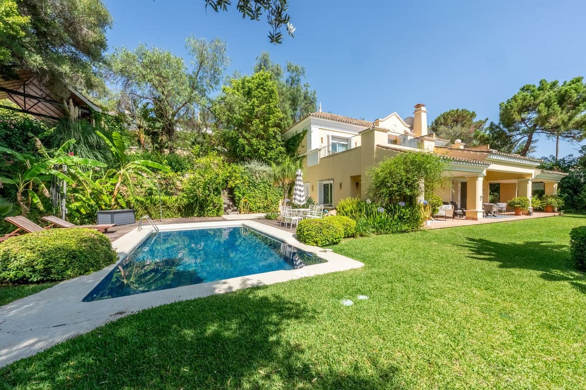 Detached Villa in La Quinta — photo 5 of 10