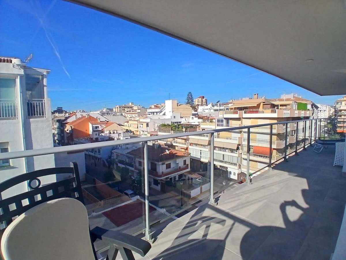 Middle Floor Apartment in Fuengirola — photo 10 of 10
