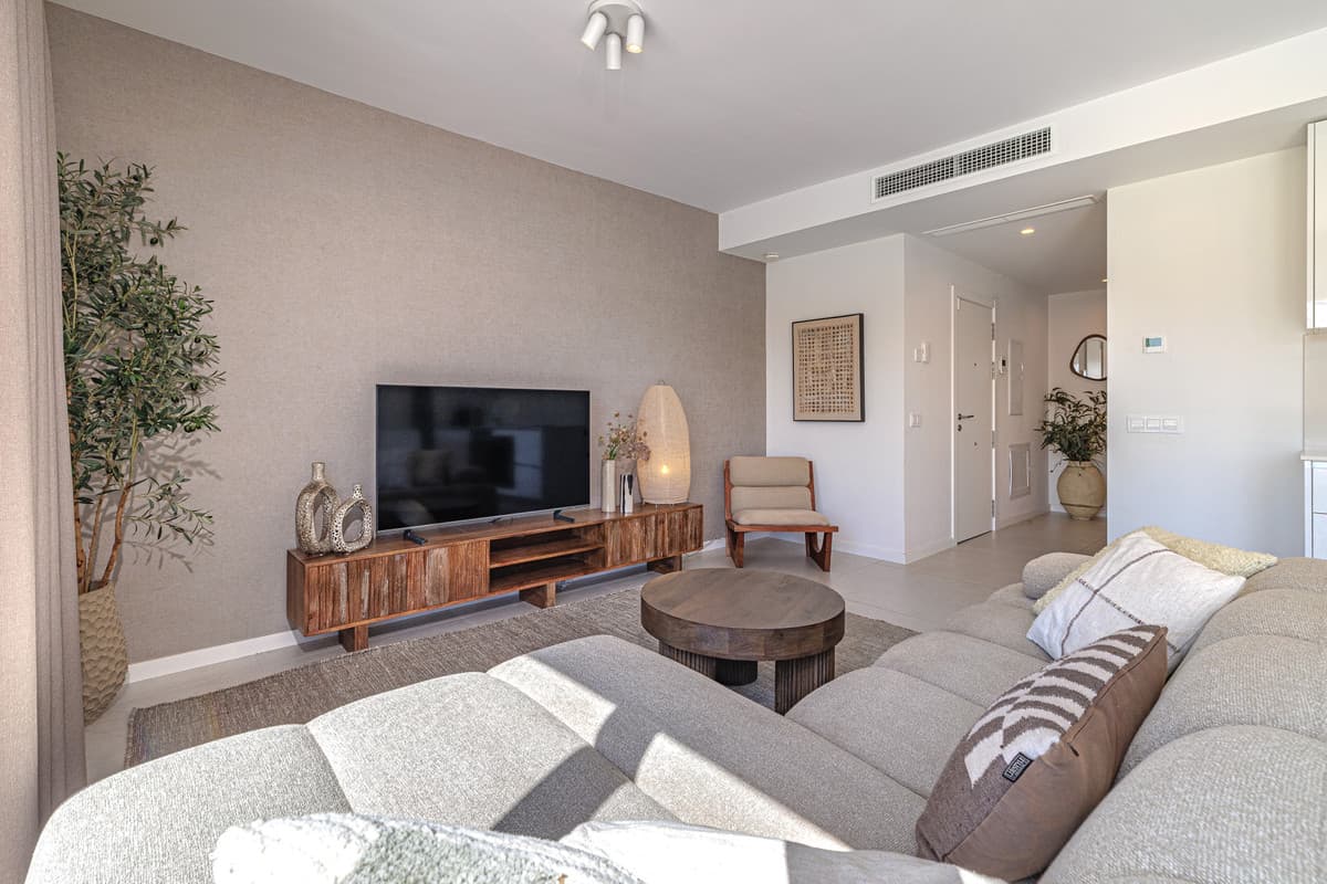 Middle Floor Apartment in Estepona — photo 7 of 10