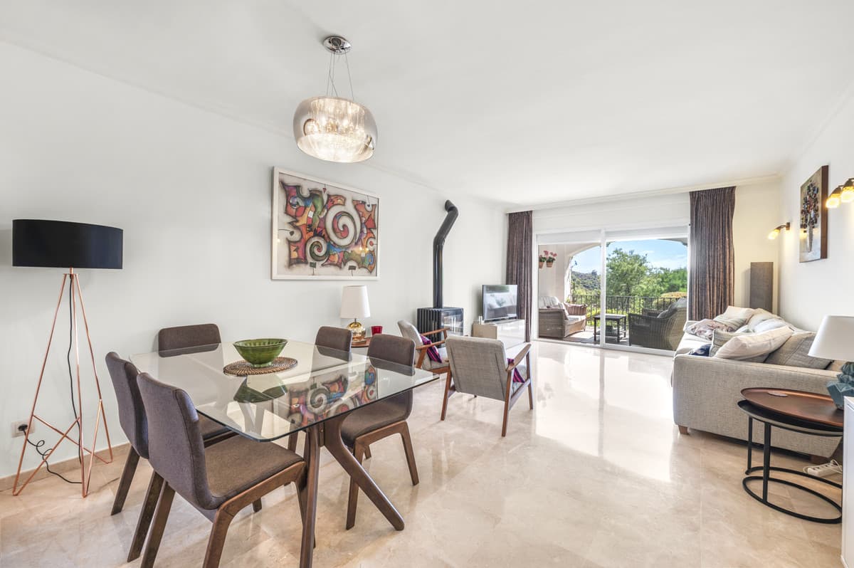 Ground Floor Apartment in Benahavís — photo 6 of 10