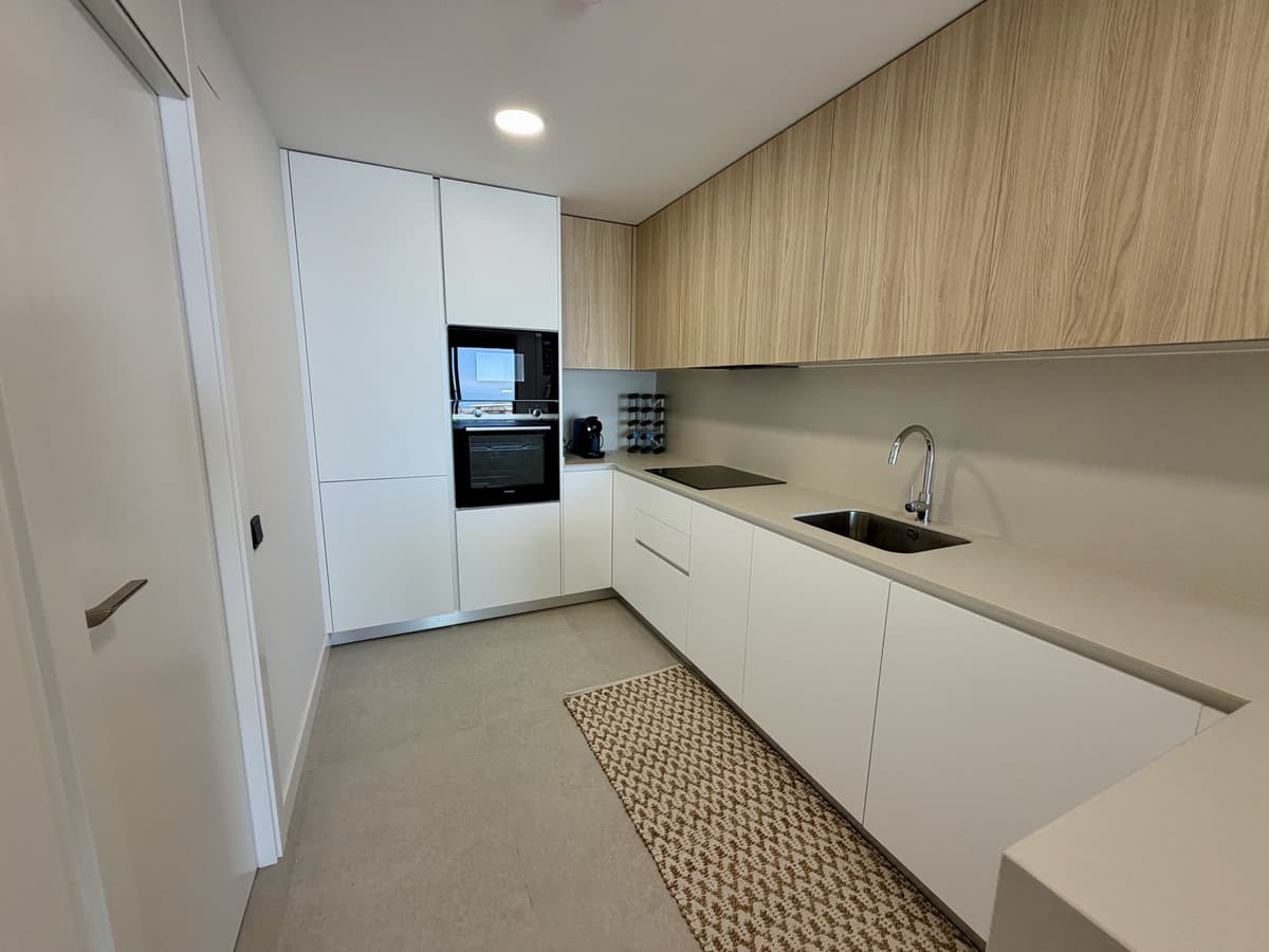 Middle Floor Apartment in Marbella — photo 6 of 10