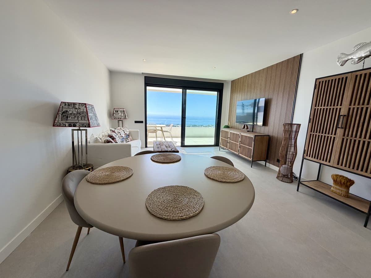 Middle Floor Apartment in Marbella — photo 7 of 10