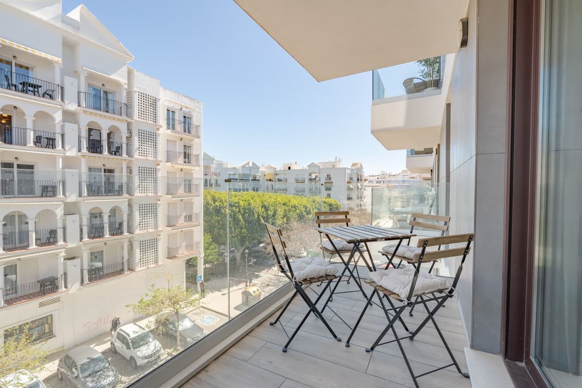 Middle Floor Apartment in Estepona — photo 3 of 10