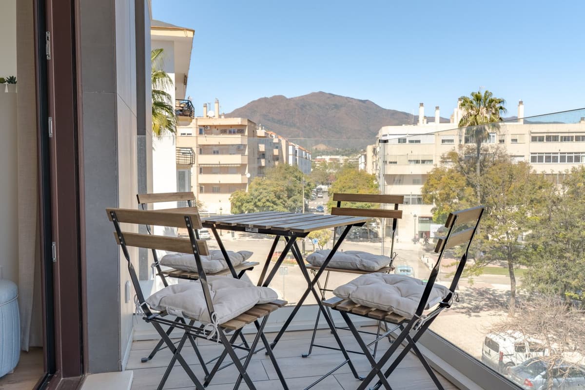 Middle Floor Apartment in Estepona — photo 5 of 10