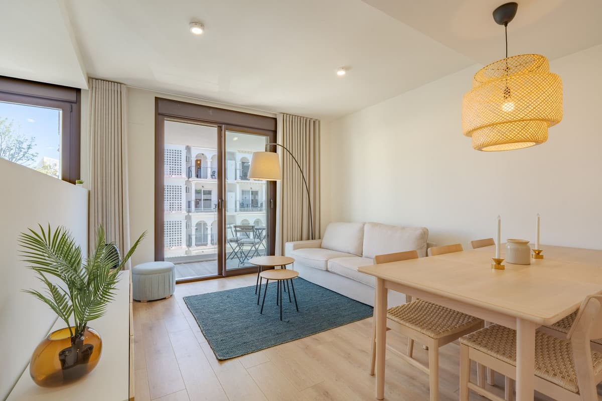Middle Floor Apartment in Estepona — photo 8 of 10