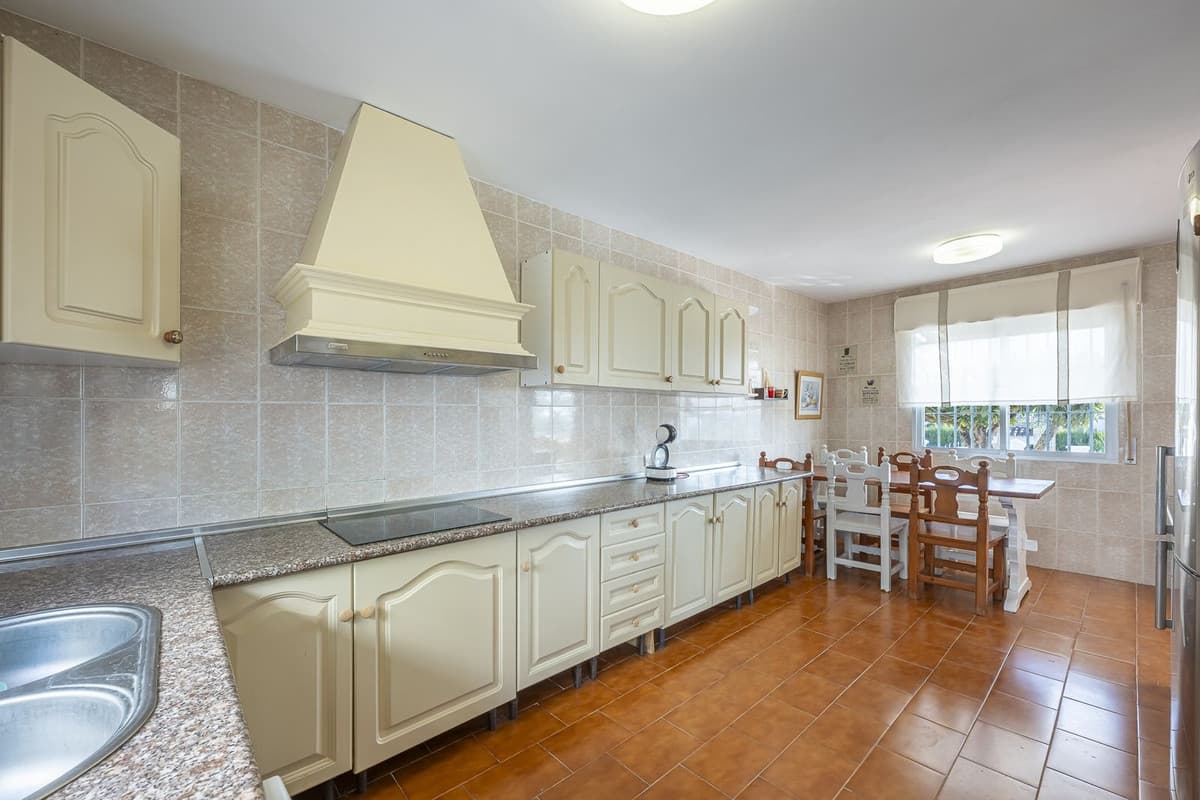 Detached Villa in Estepona — photo 10 of 10