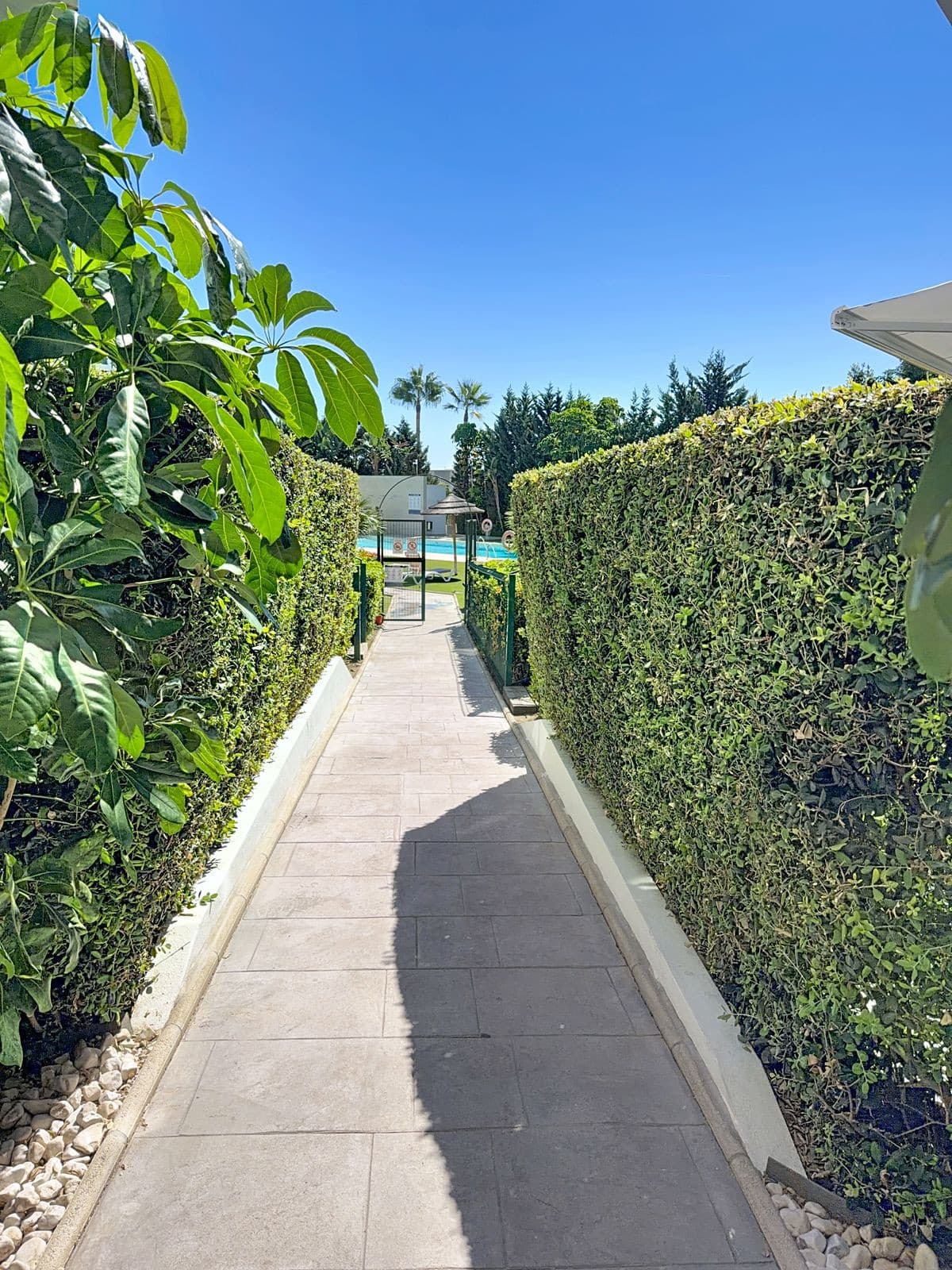 Ground Floor Apartment in Bel Air — photo 4 of 10