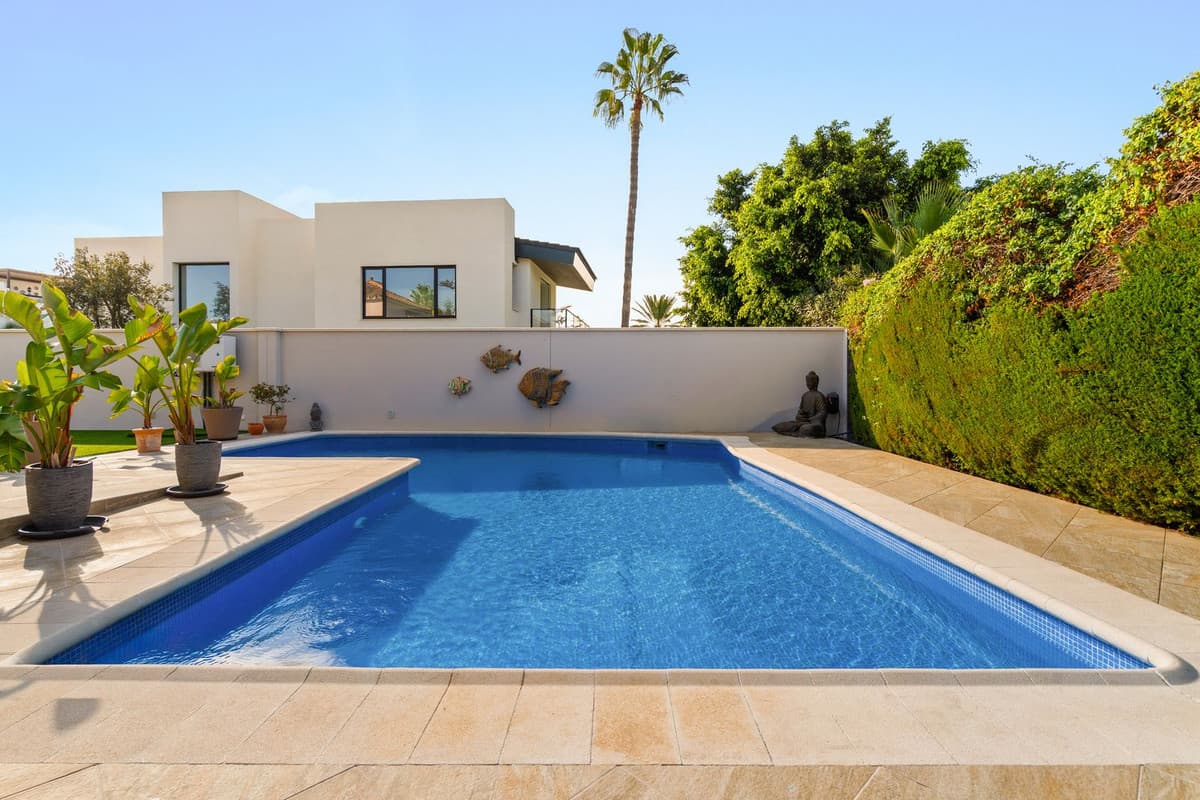 Detached Villa in Estepona — photo 5 of 10