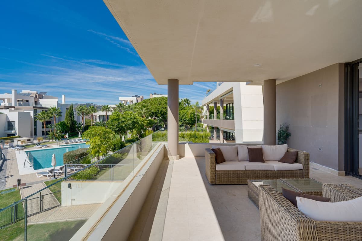 Middle Floor Apartment in Cabopino — photo 4 of 10