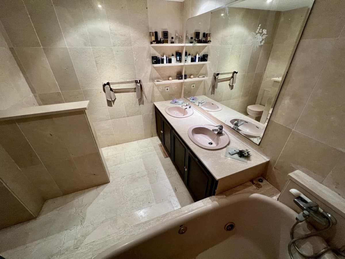 Townhouse in La Quinta — photo 6 of 10