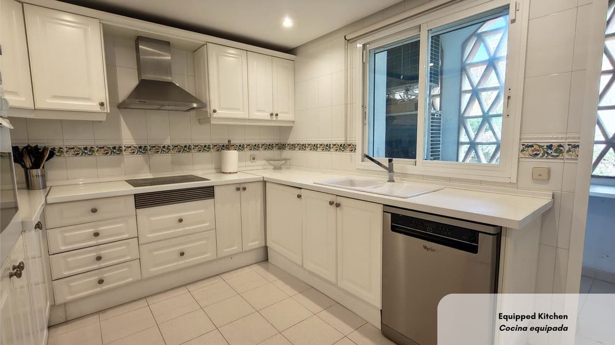 Middle Floor Apartment in Bahía de Marbella — photo 6 of 10