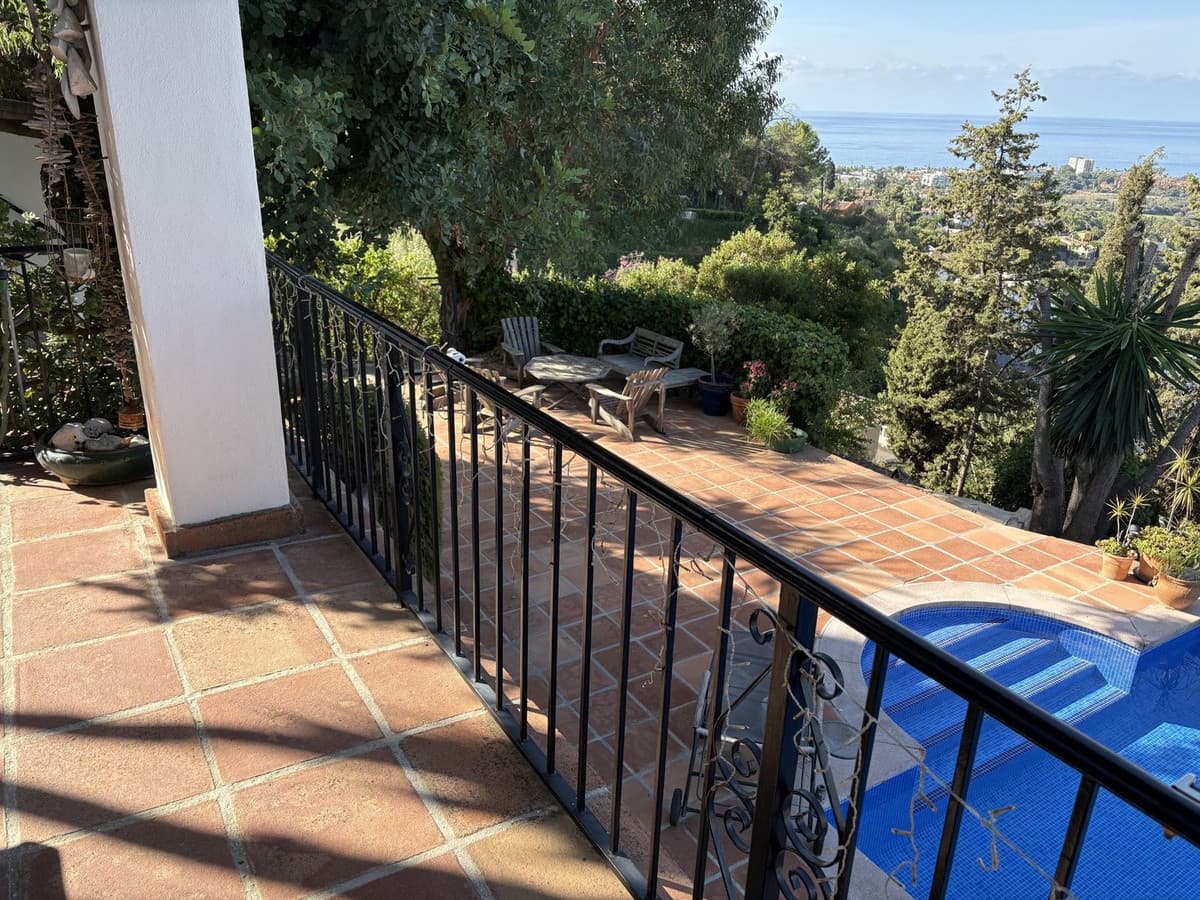 Detached Villa in El Rosario — photo 2 of 10