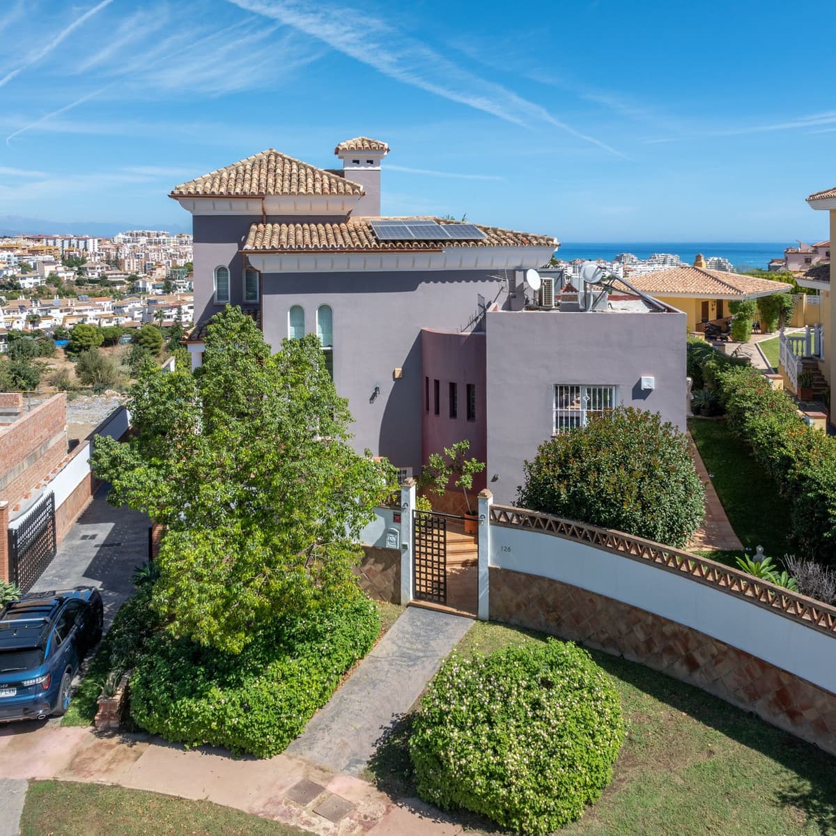 Detached Villa in Torrequebrada — photo 4 of 10