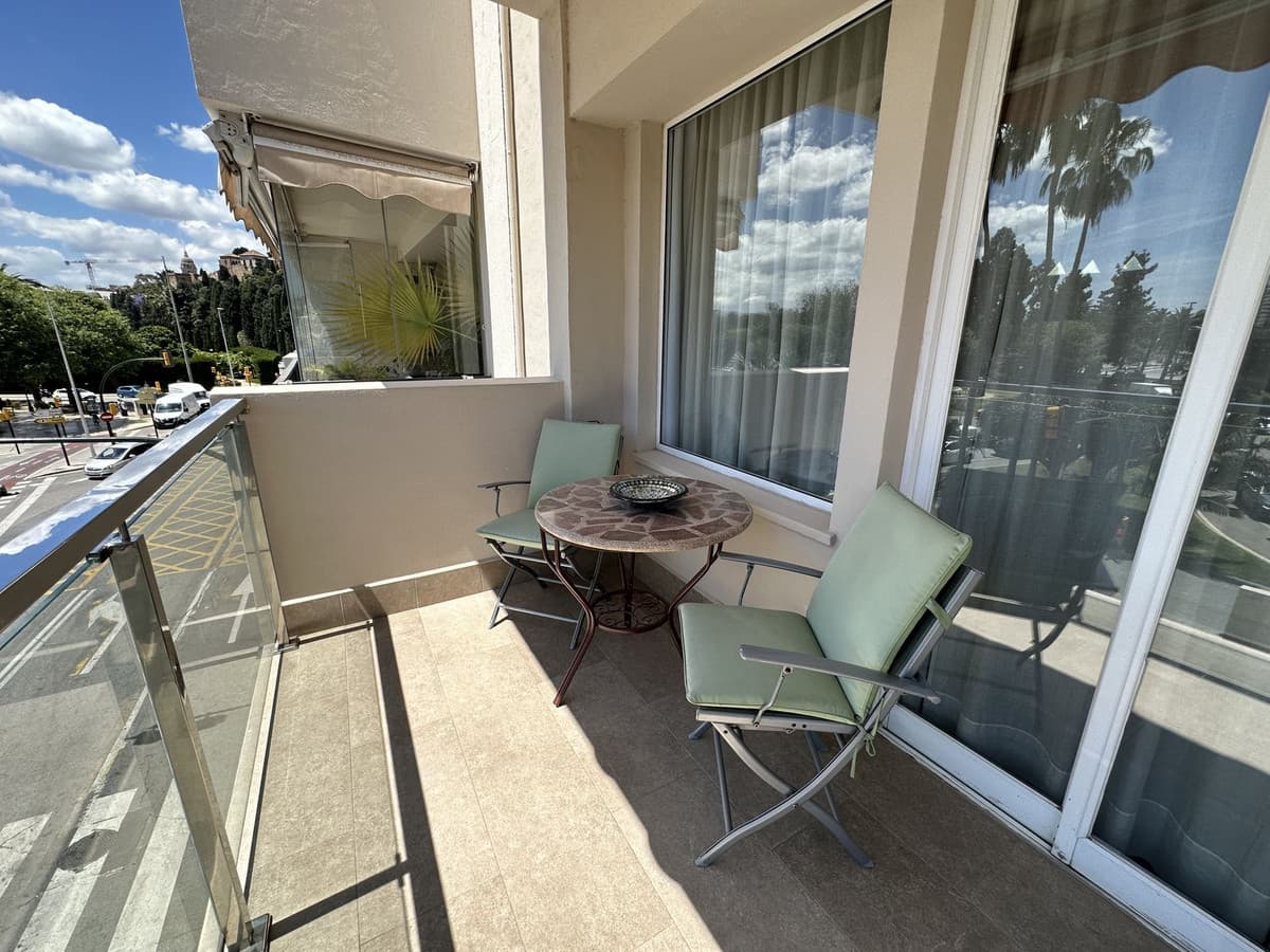 Middle Floor Apartment in Malagueta — photo 2 of 10