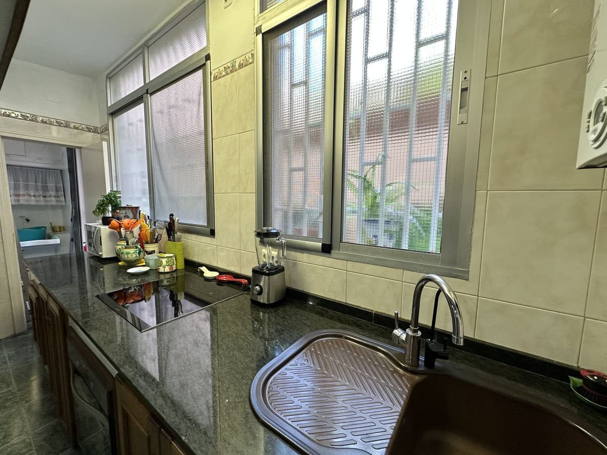 Middle Floor Apartment in Malagueta — photo 9 of 10