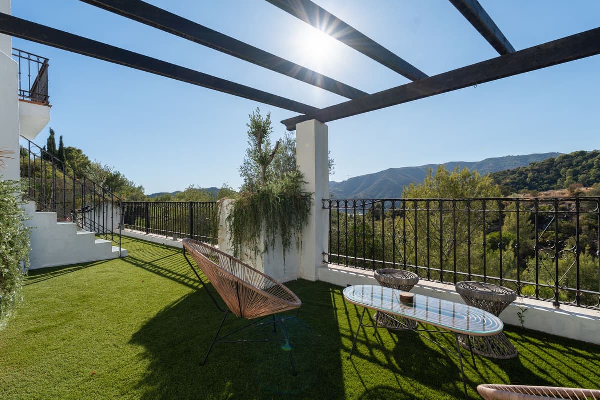 Semi-Detached House in Istán — photo 8 of 10