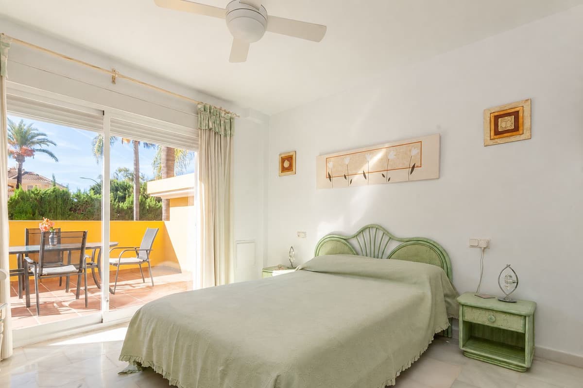 Ground Floor Apartment in Elviria — photo 6 of 10