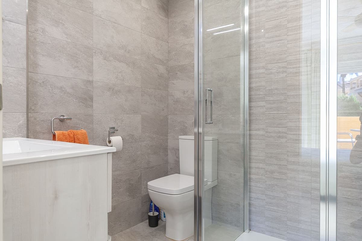 Ground Floor Apartment in Elviria — photo 7 of 10