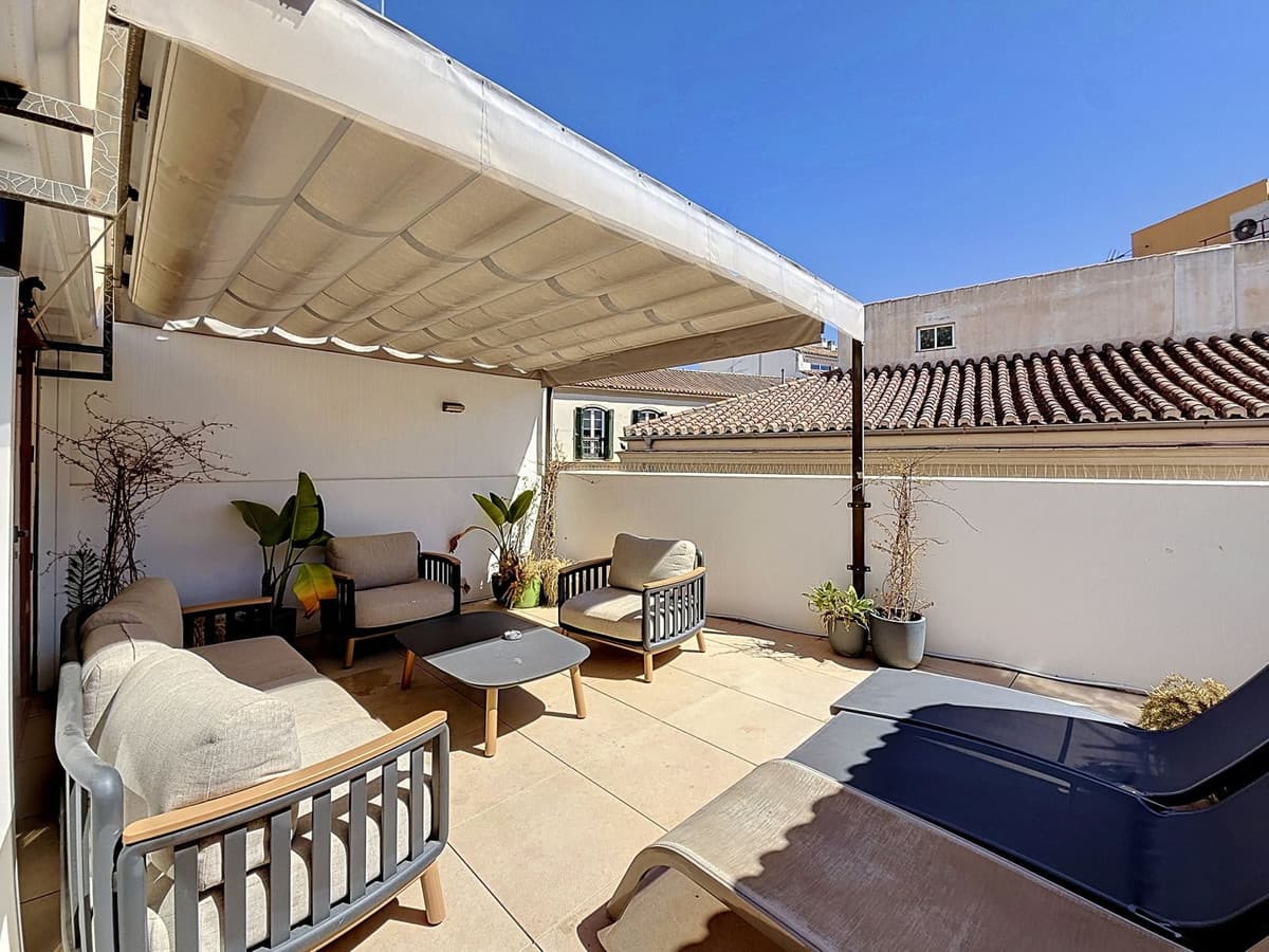 Penthouse Duplex in Málaga Centro — photo 3 of 10