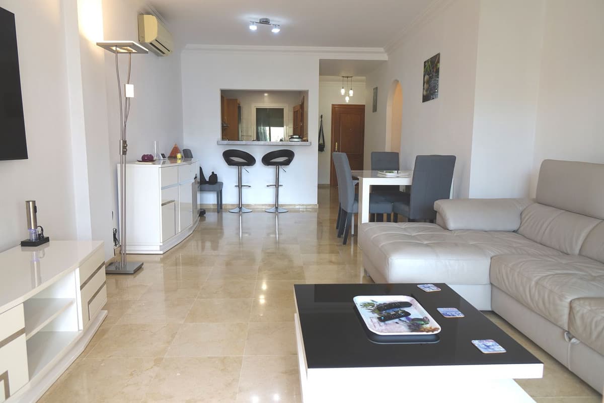Middle Floor Apartment in Mijas Golf — photo 5 of 10