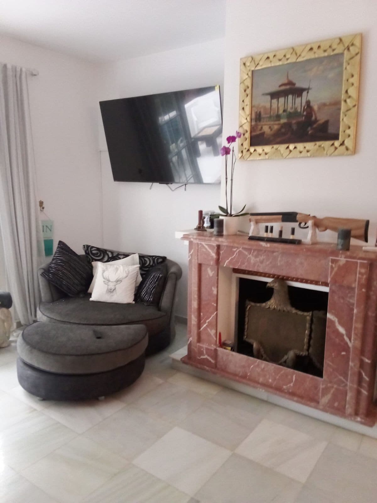 Middle Floor Apartment in El Presidente — photo 2 of 10