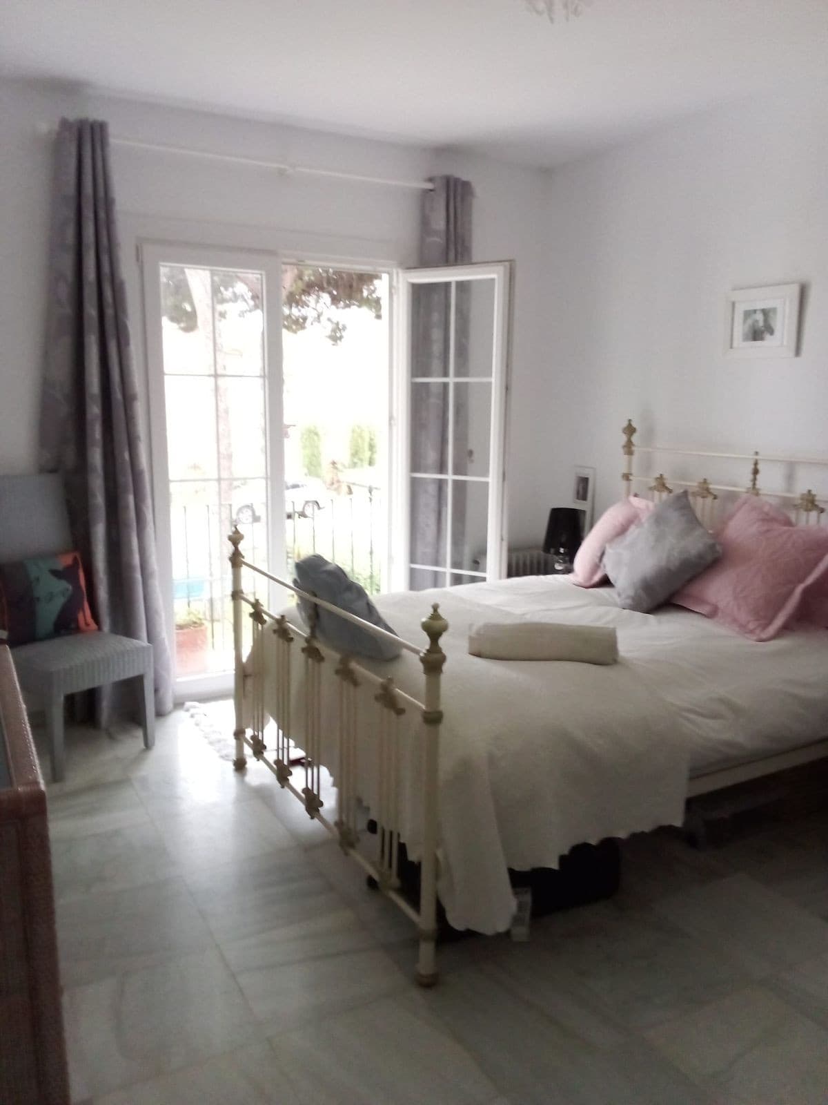 Middle Floor Apartment in El Presidente — photo 10 of 10