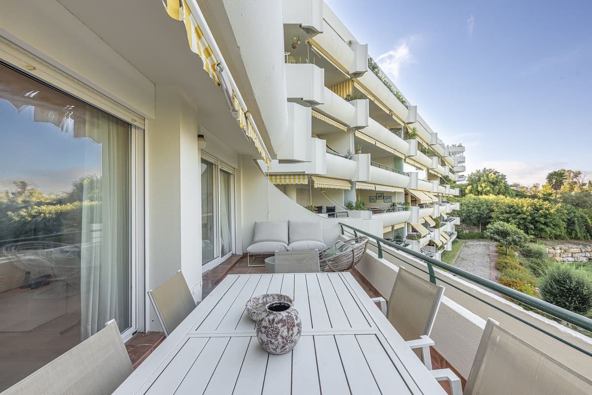 Middle Floor Apartment in Guadalmina Alta — photo 4 of 10