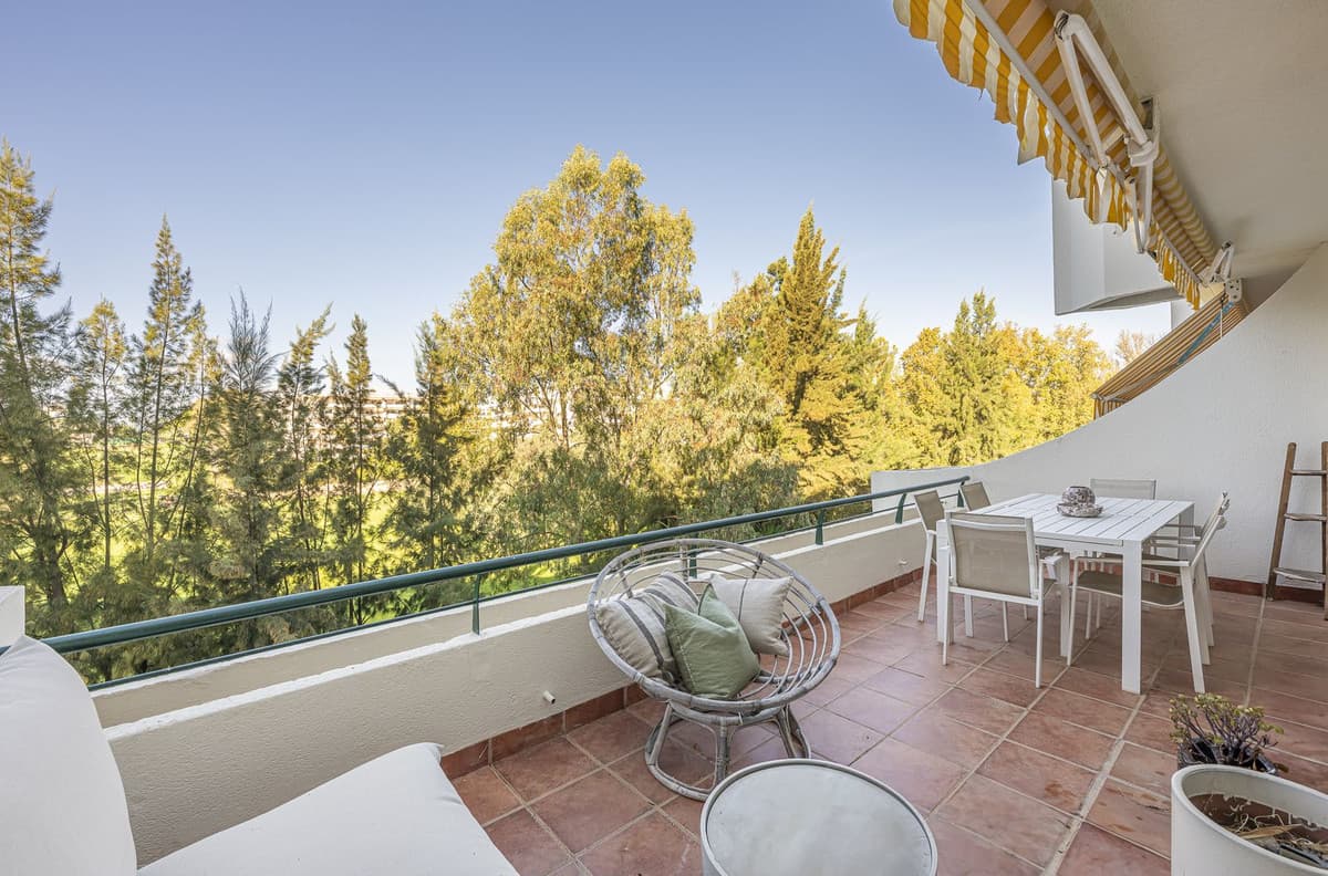 Middle Floor Apartment in Guadalmina Alta — photo 5 of 10