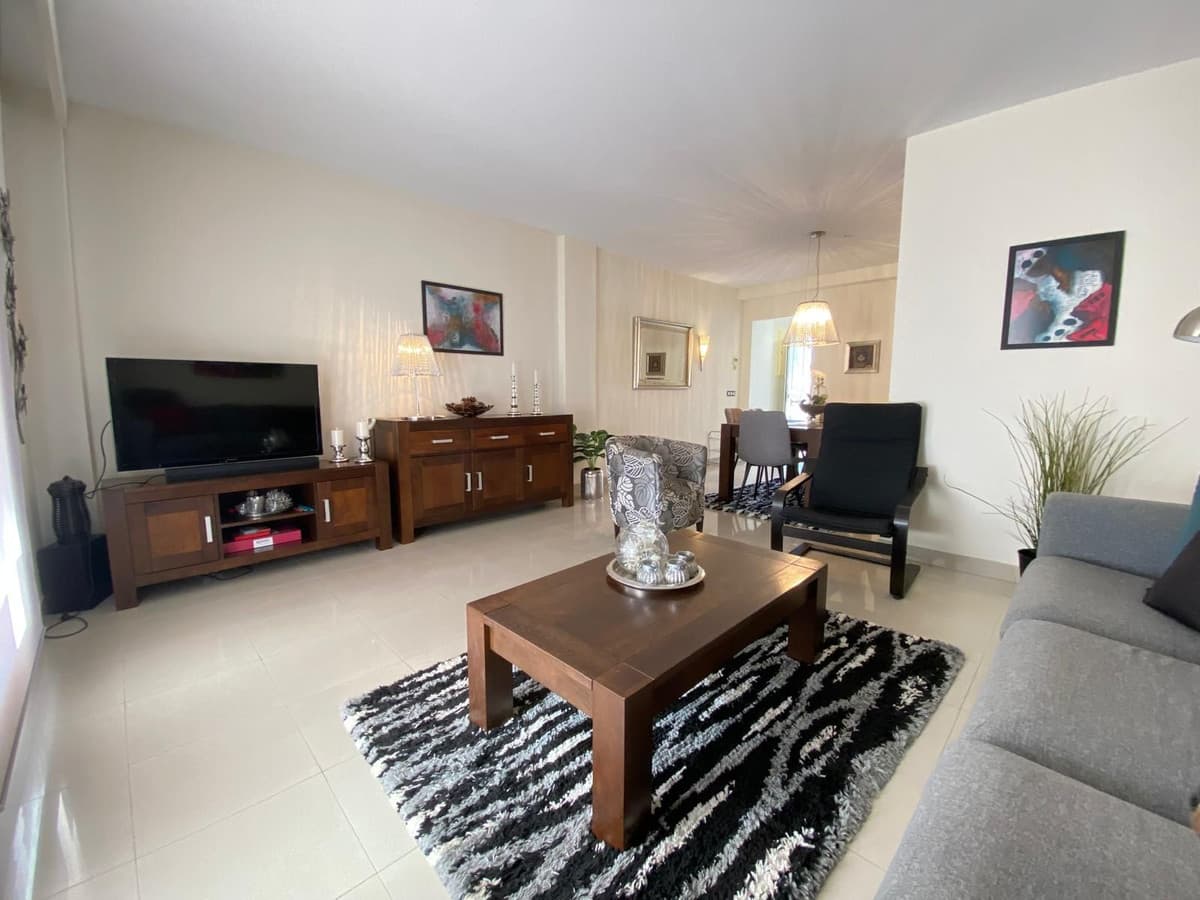 Penthouse Duplex in Estepona — photo 4 of 10