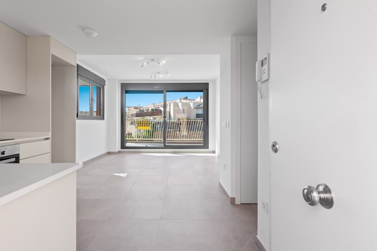 Middle Floor Apartment in Mijas — photo 2 of 10