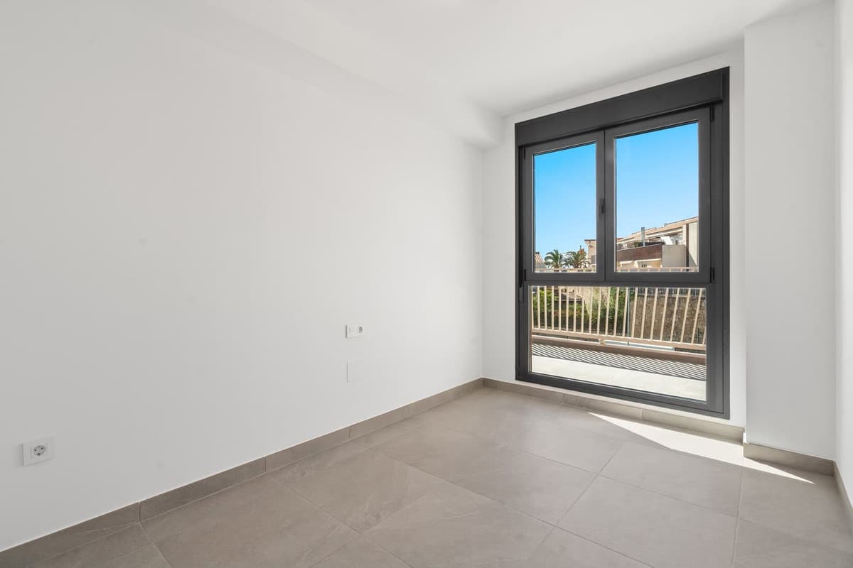 Middle Floor Apartment in Mijas — photo 8 of 10