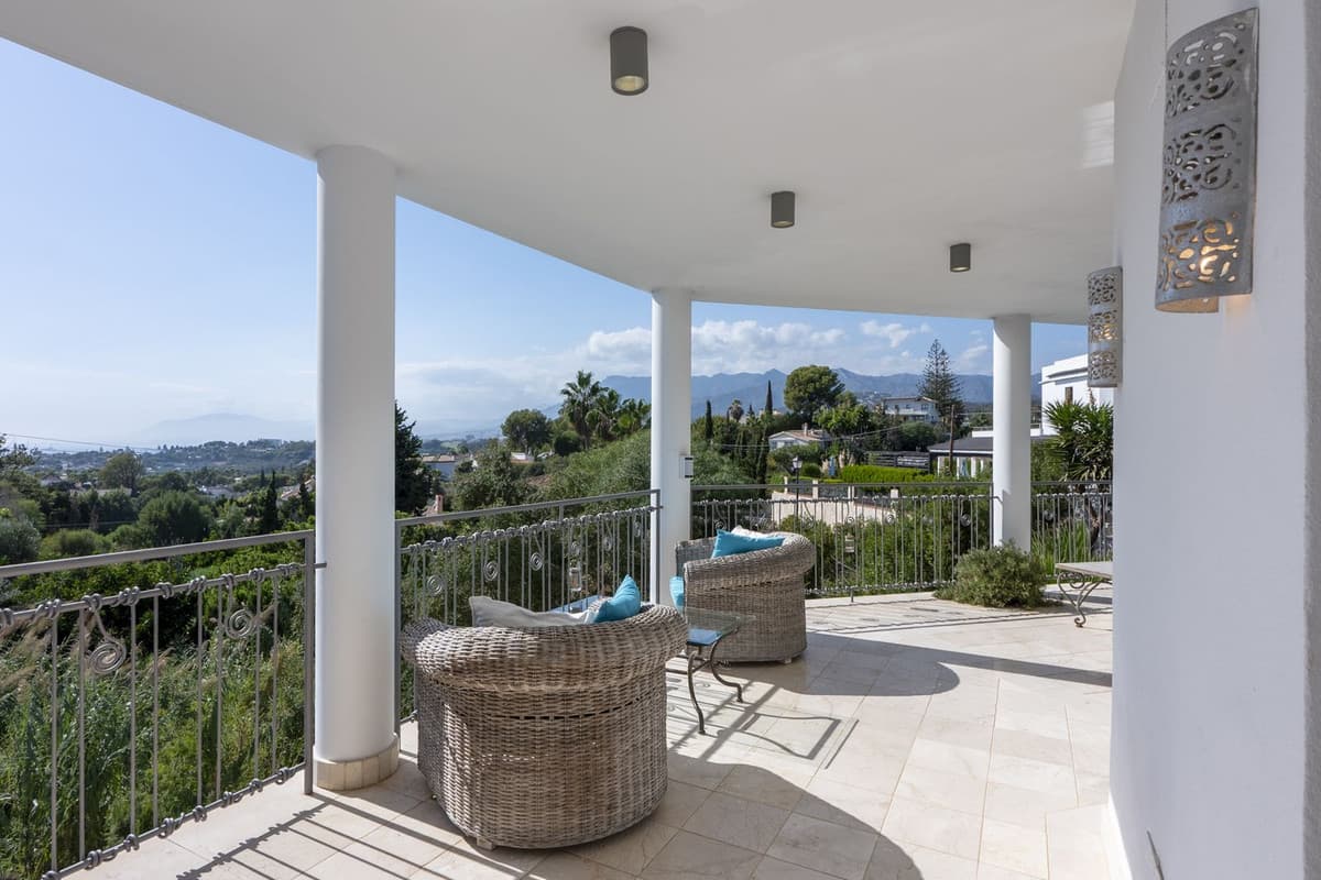 Detached Villa in El Rosario — photo 1 of 10