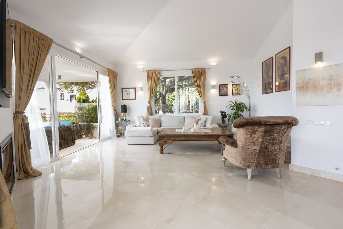 Detached Villa in El Rosario — photo 5 of 10