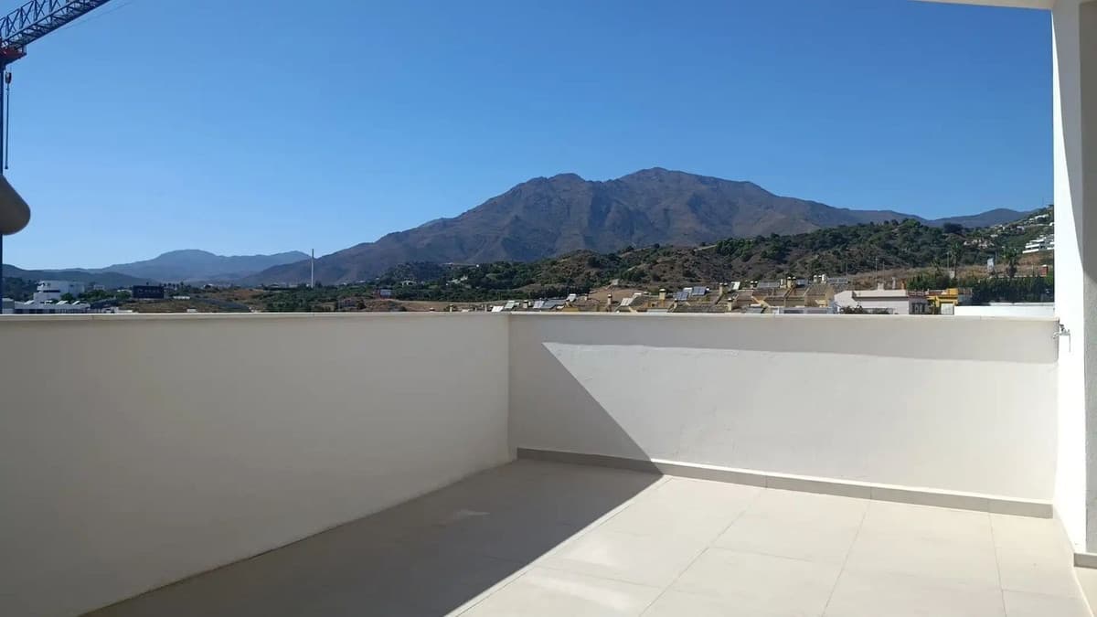 Penthouse Duplex in Estepona — photo 1 of 10