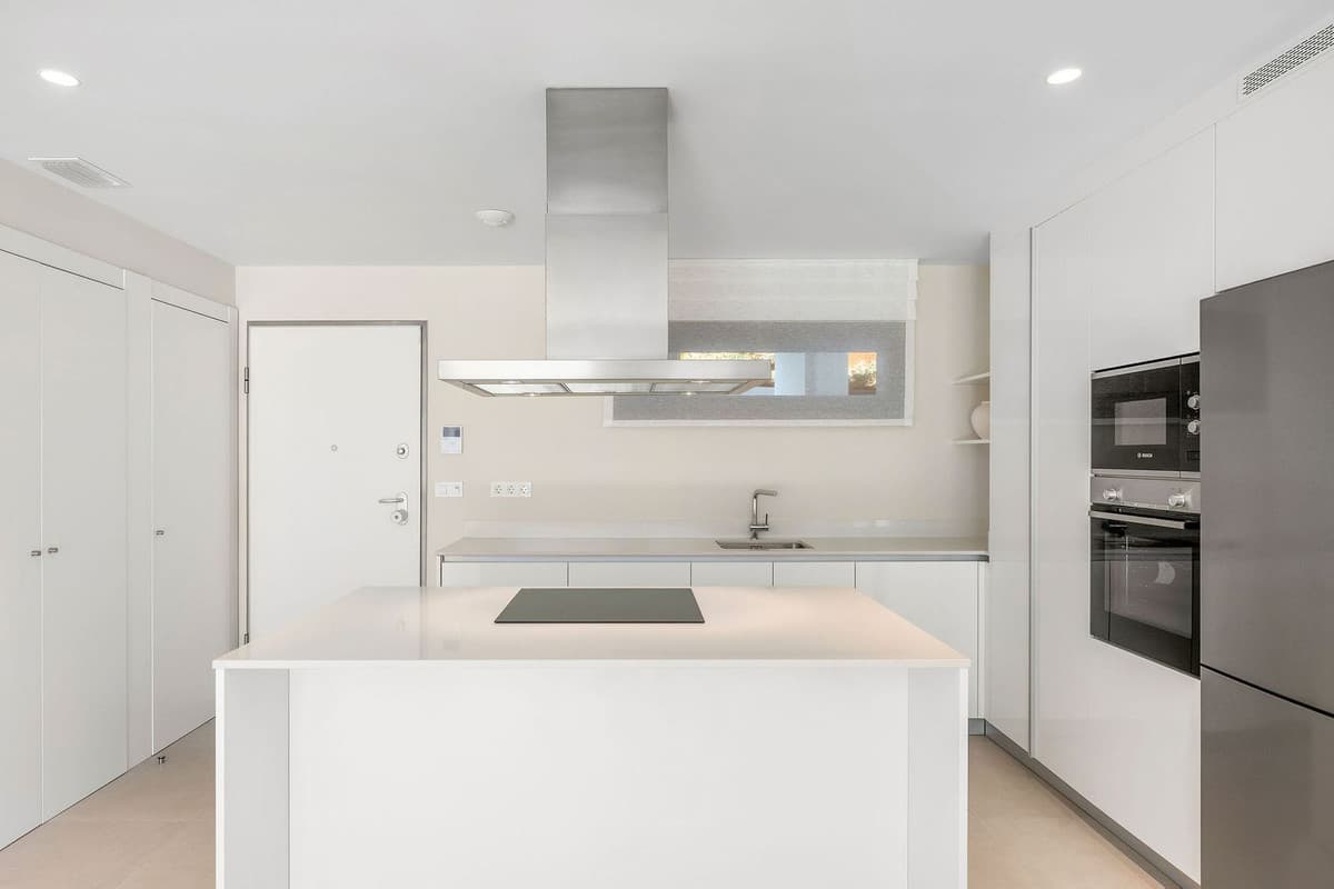 Ground Floor Apartment in Altos de los Monteros — photo 9 of 10