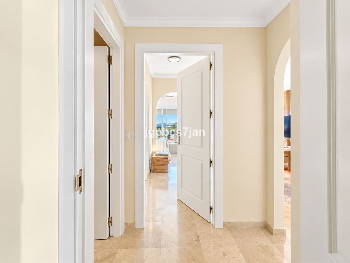Middle Floor Apartment in La Cala Hills — photo 7 of 10