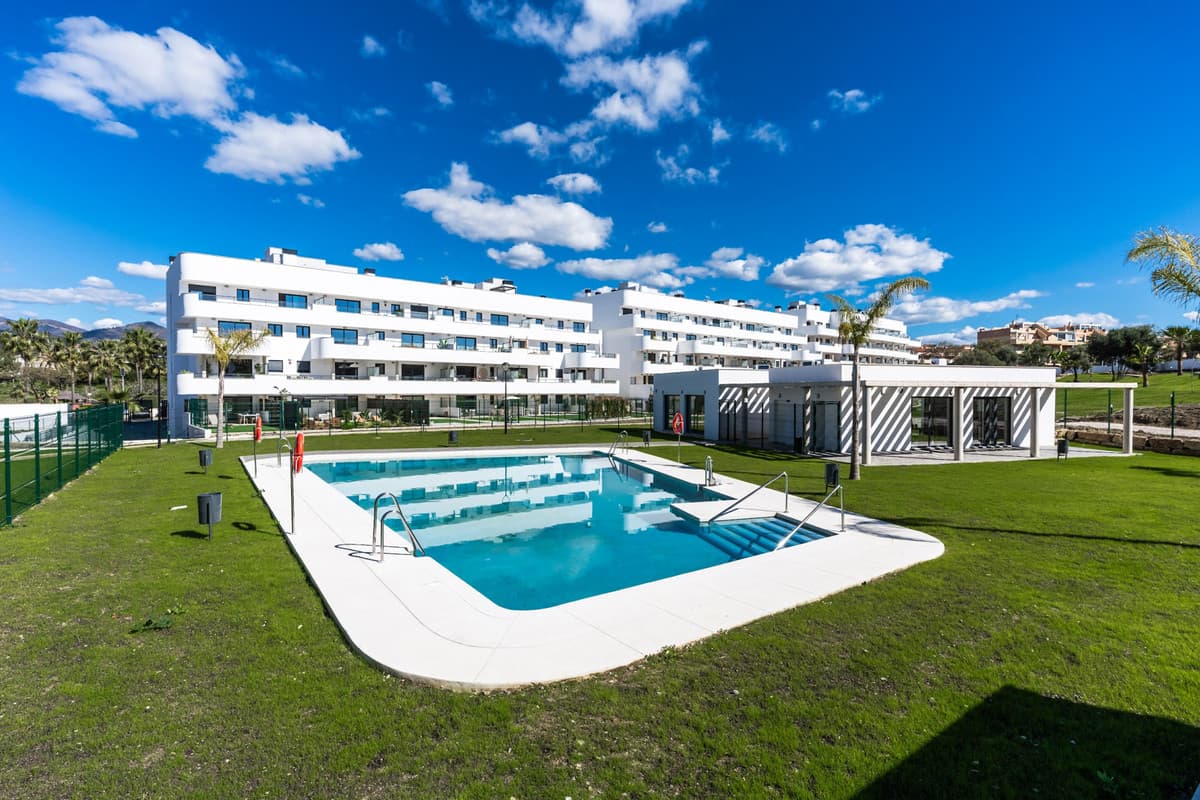 Ground Floor Apartment in Estepona — photo 5 of 10