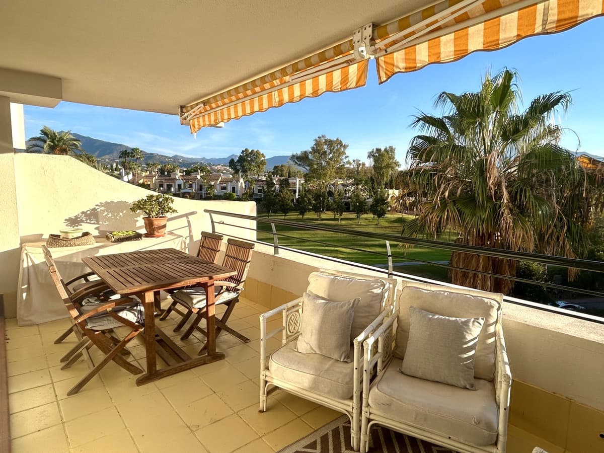 Middle Floor Apartment in Guadalmina Alta — photo 5 of 10