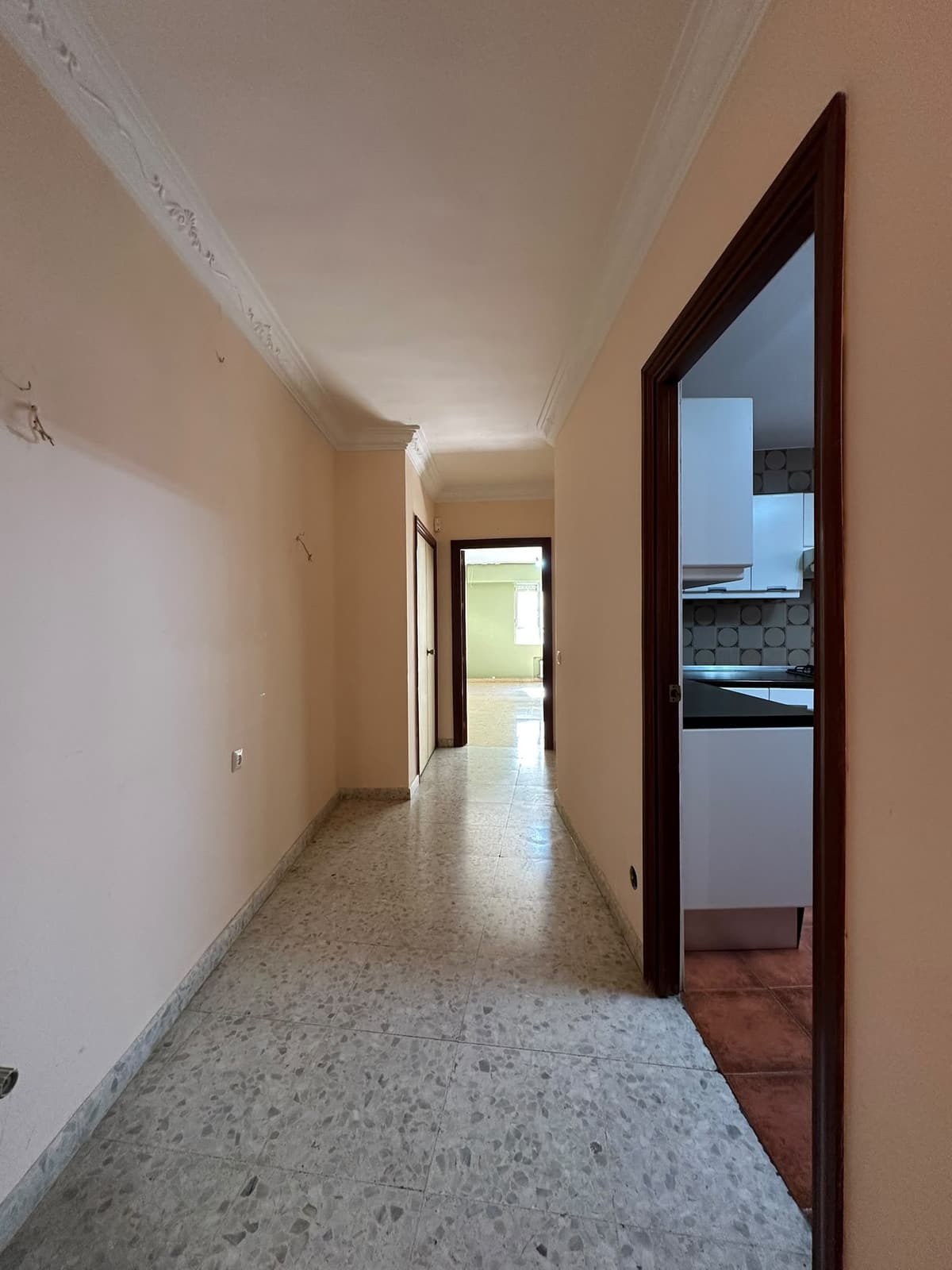 Middle Floor Apartment in Centro Histórico — photo 5 of 10