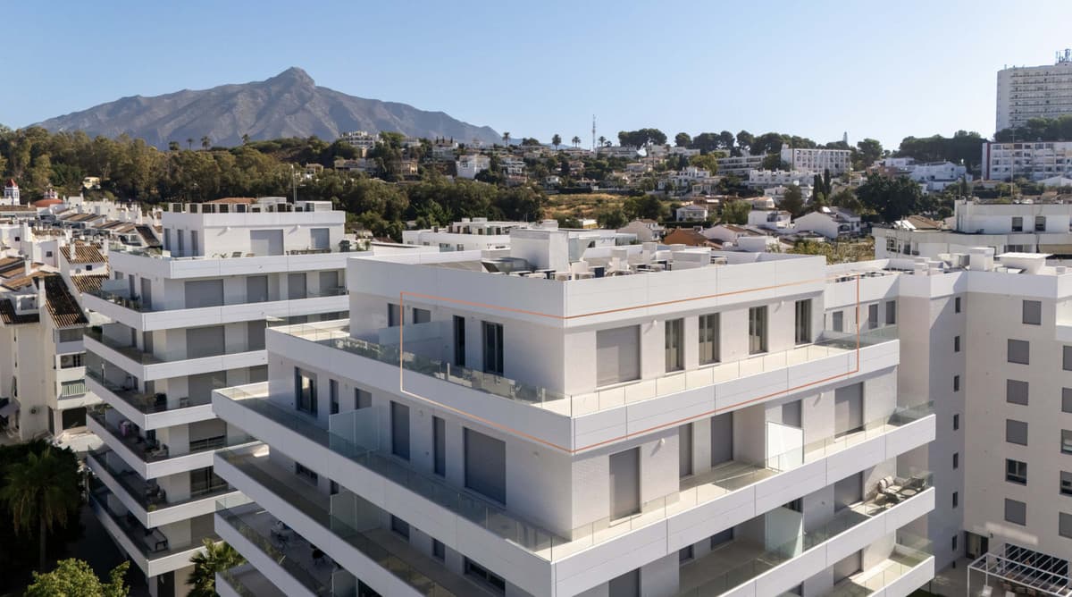 Penthouse in La Campana — photo 1 of 10