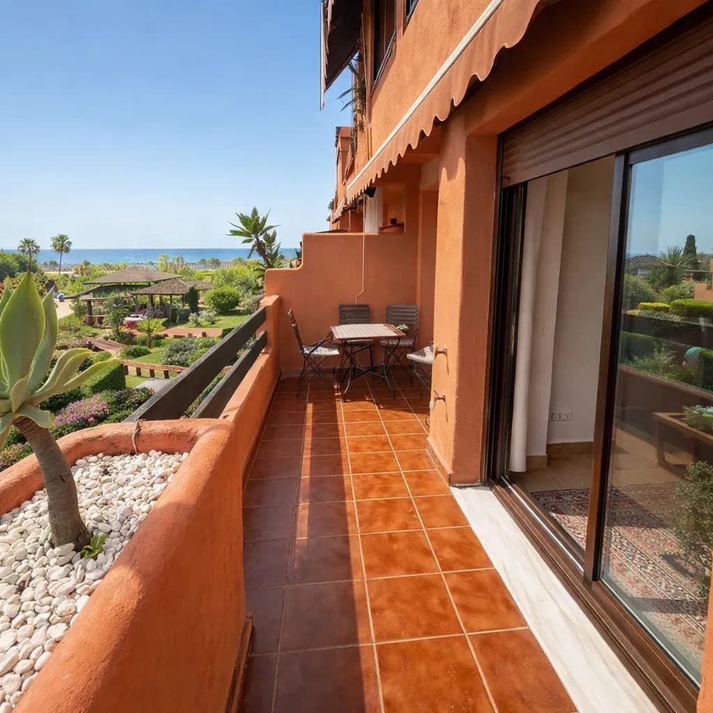 Middle Floor Apartment in Estepona — photo 6 of 10