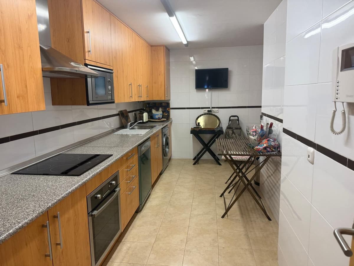 Middle Floor Apartment in Estepona — photo 9 of 10