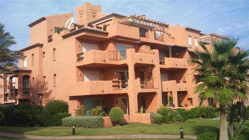 Ground Floor Apartment in La Duquesa — photo 5 of 10