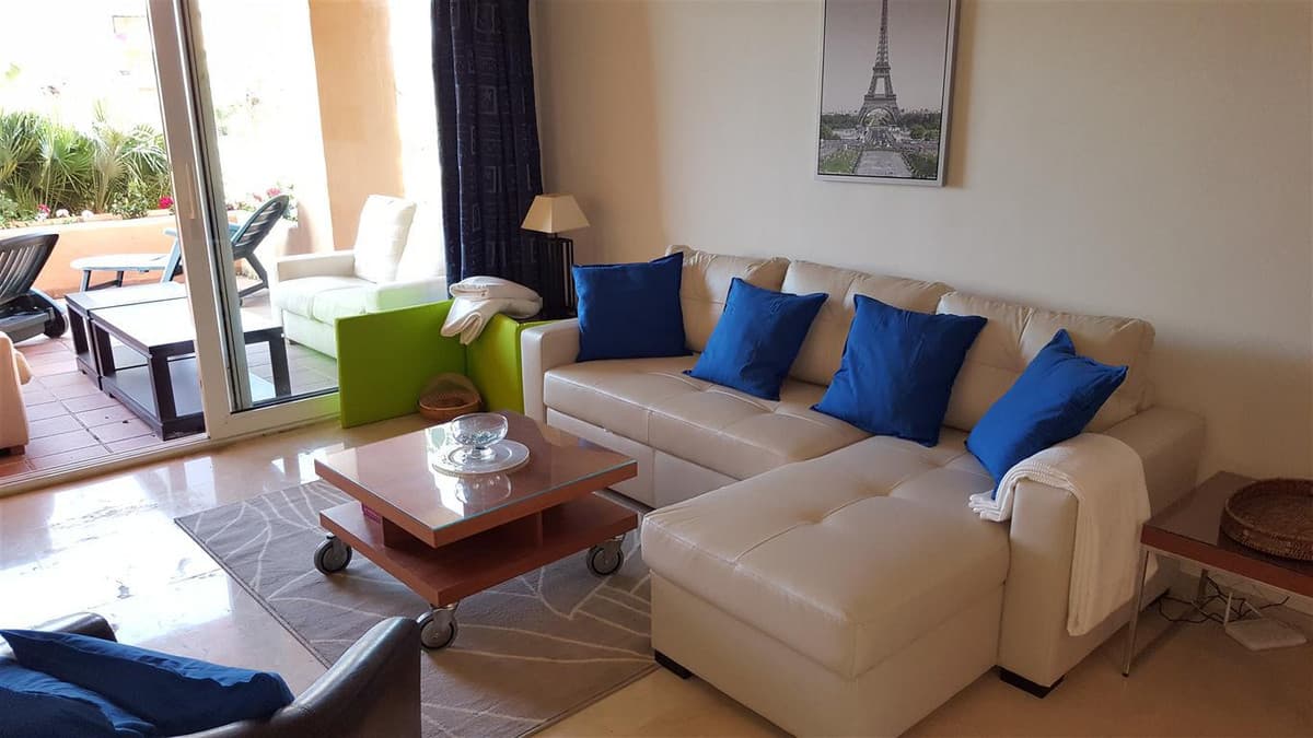 Ground Floor Apartment in La Duquesa — photo 8 of 10